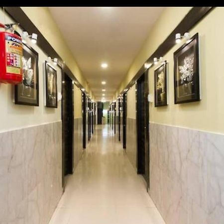 Hotel Swaraj Logde Panvel Bagian luar foto