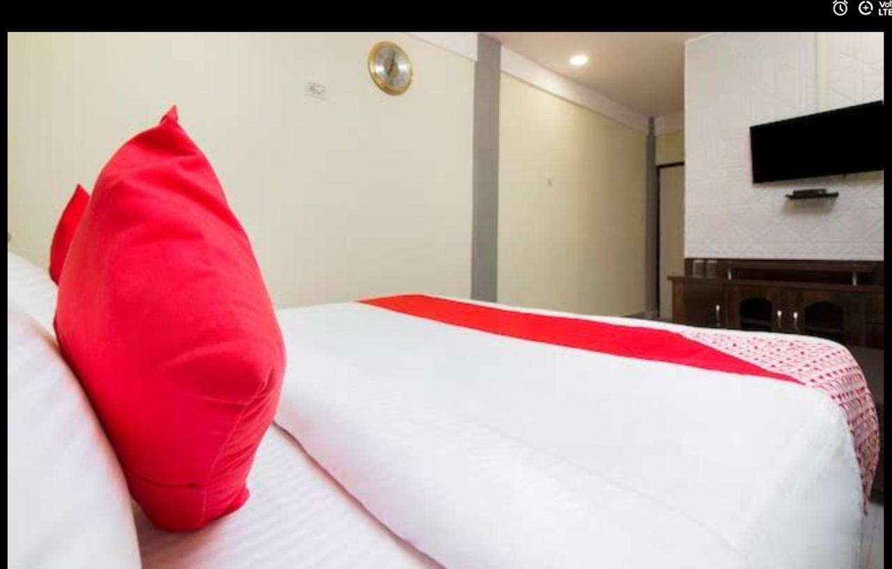 Hotel Swaraj Logde Panvel Bagian luar foto