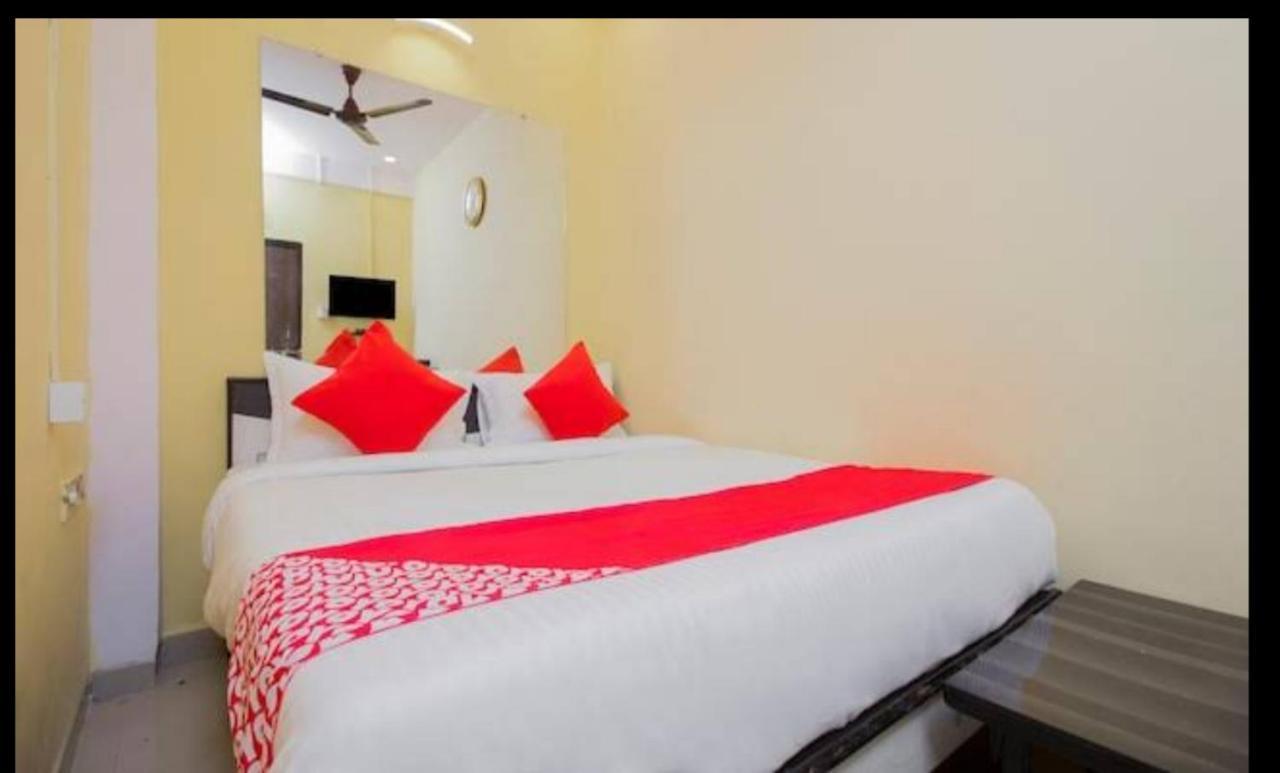 Hotel Swaraj Logde Panvel Bagian luar foto